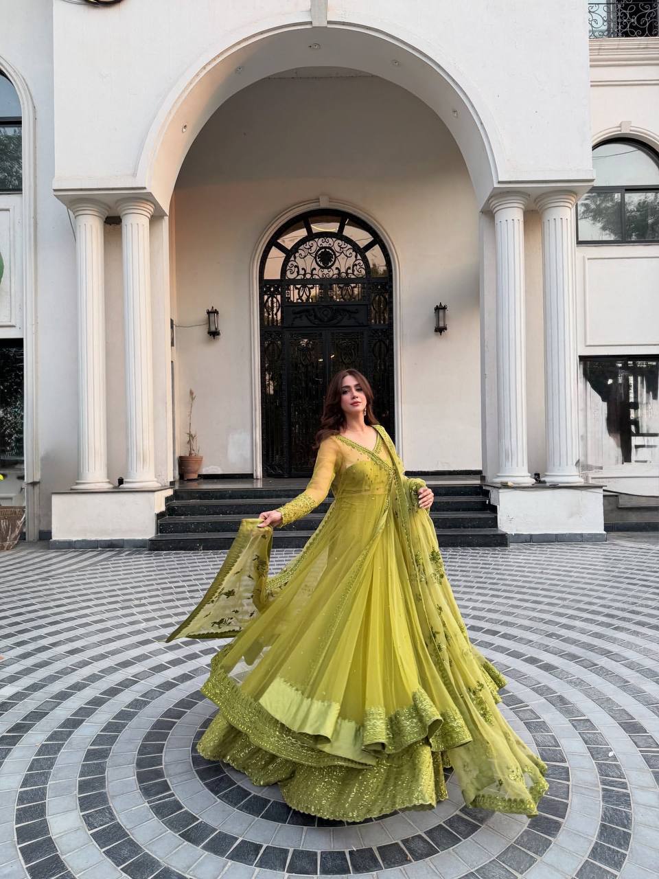 Stylish lehenga blouse dupatta with shrug for women