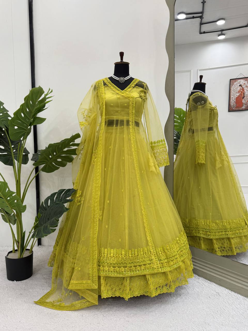 Stylish lehenga blouse dupatta with shrug for women