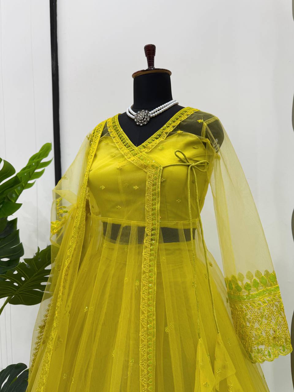 Stylish lehenga blouse dupatta with shrug for women