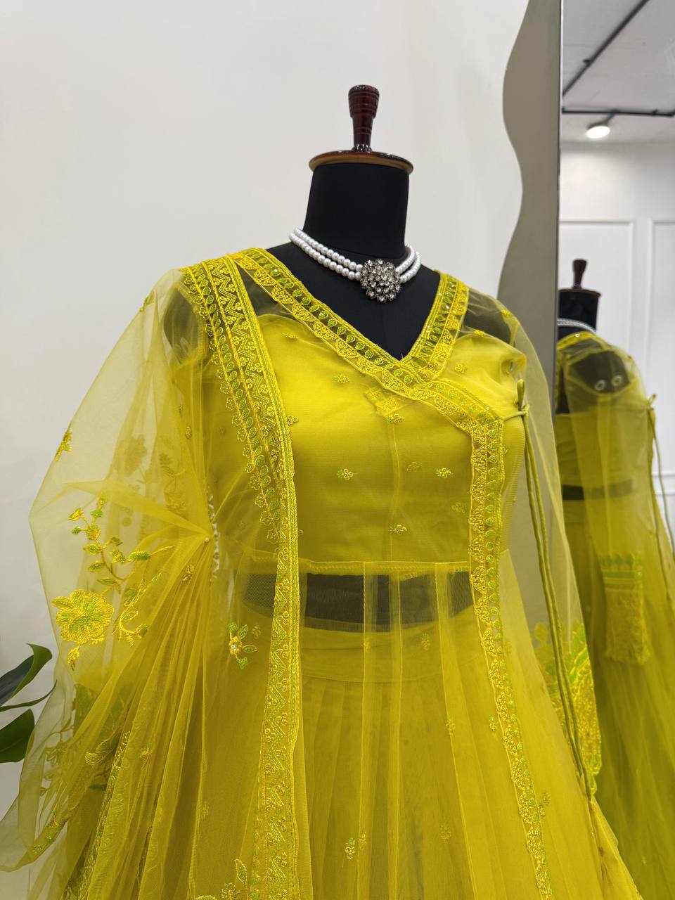 Stylish lehenga blouse dupatta with shrug for women